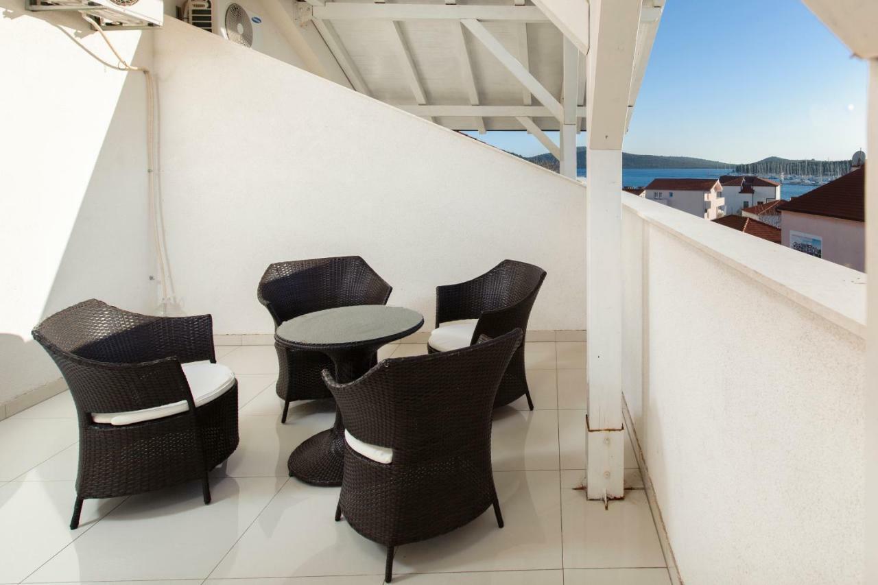 Panorama Lux Apartment 로고즈니차 외부 사진